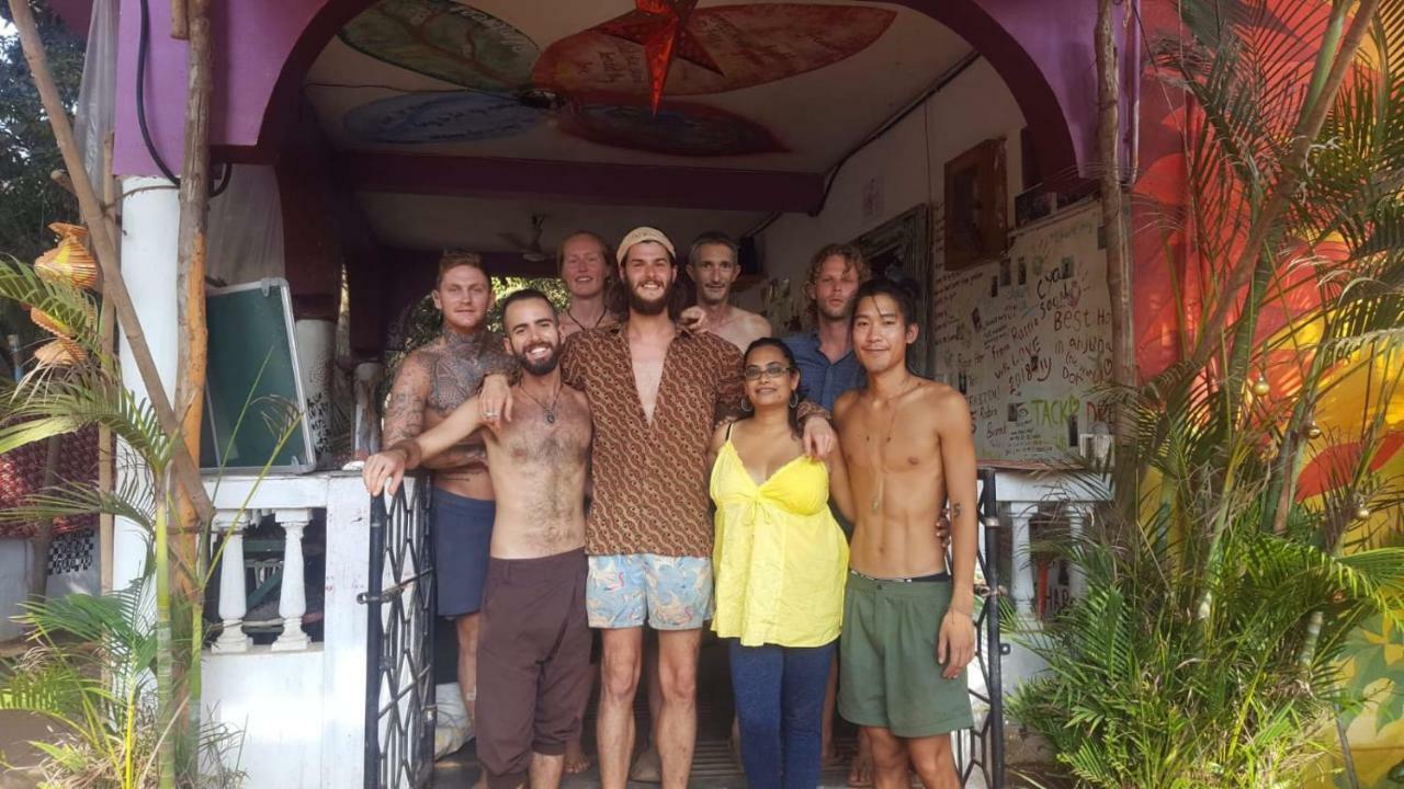 Bunkd Hostel, Anjuna Luaran gambar